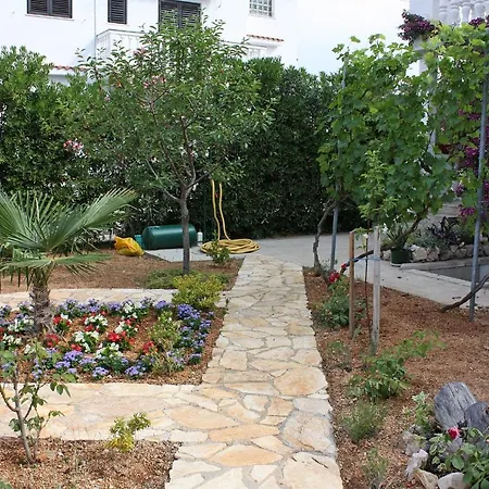 Barbat 4962a Apartmán