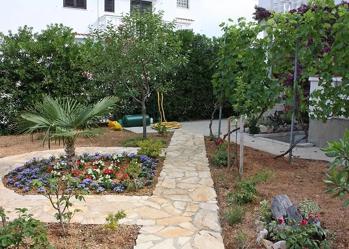 Barbat 4962a Apartment